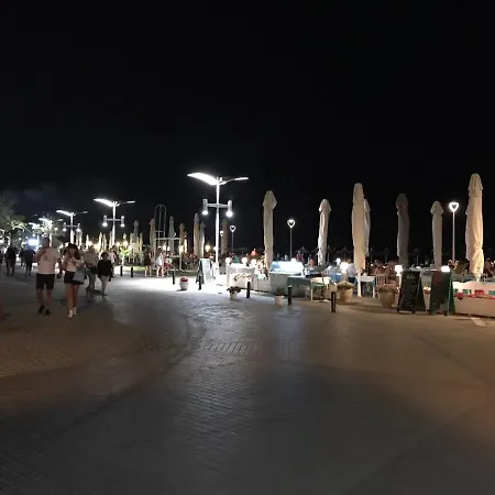 Four Seasons House ניקיטי